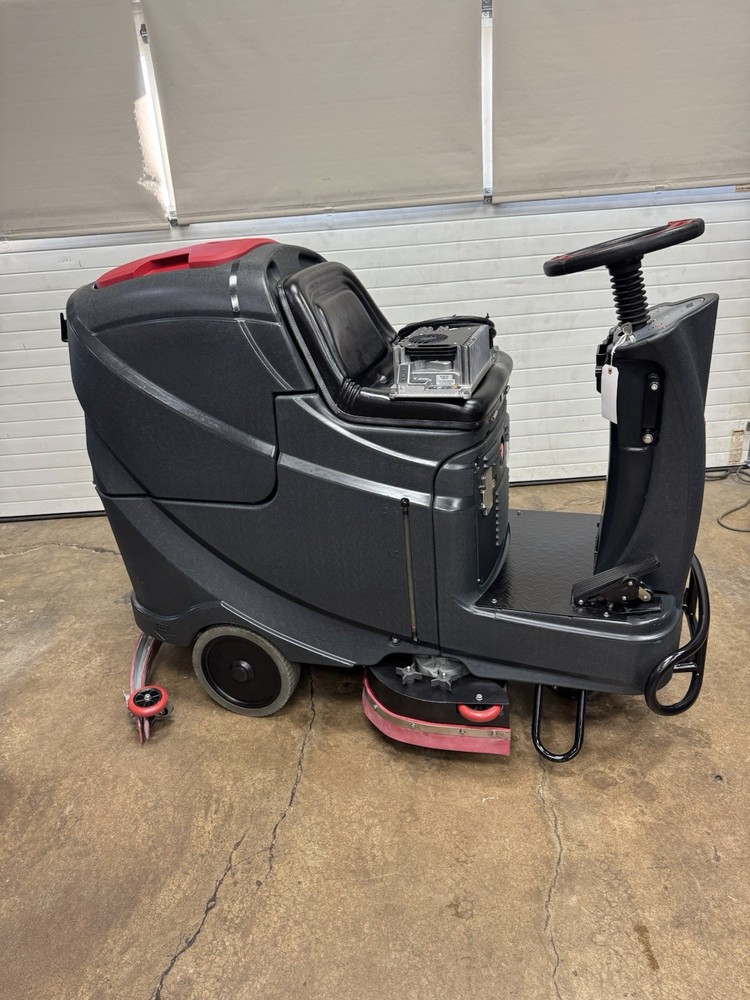 Viper AS710R 28 Ride-On Battery Floor Scrubber 280-Hour Runtime