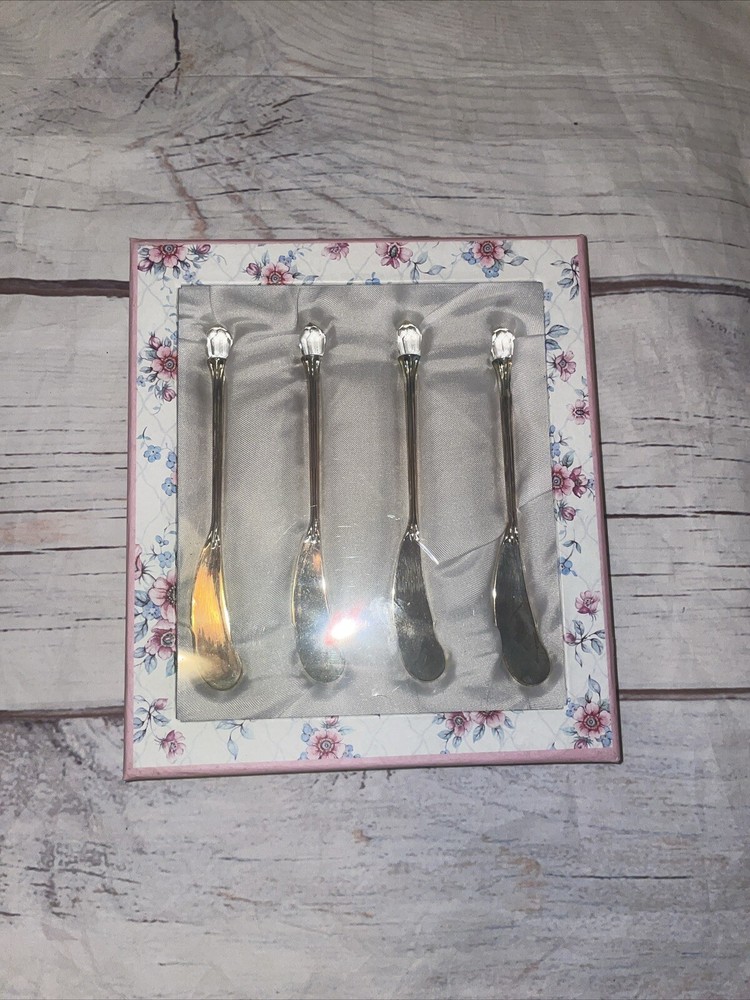 Grace’s Teaware Butter Knives