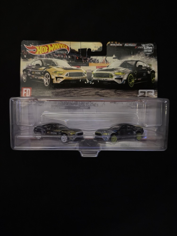 Hot Wheels Premium 2-Pack '20 & '21 Ford Mustang RTR Spec 5 1:64 Diecast Set