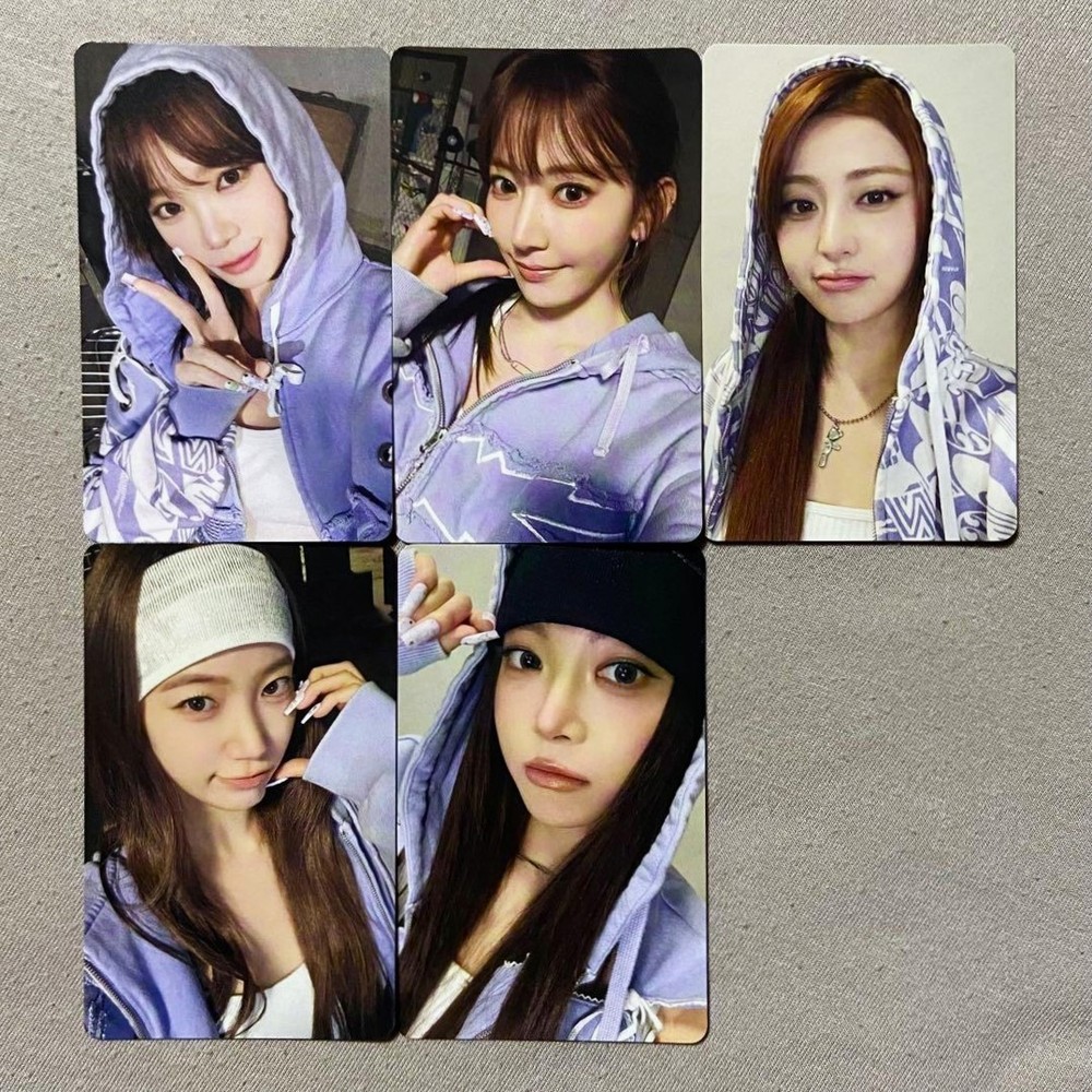 LE SSERAFIM DIFFERENT Japan Tower Records Lucky Draw Photocard PC