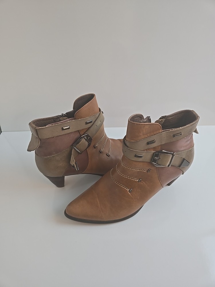 Corkys ELITE  Antelope Booties Leather Boots Honey Brown Shoes Women’s Sz 10