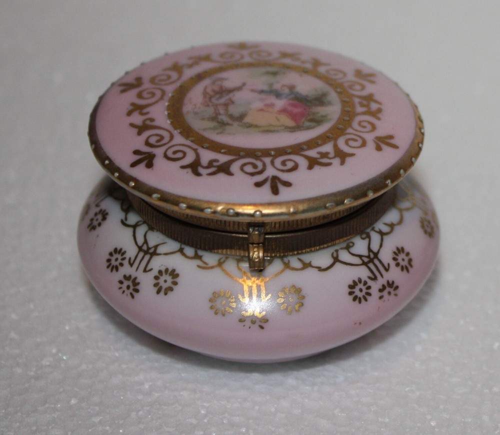 Vintage 1950s Arnart Japan Hinged Trinket Box with Courting Couple Design
