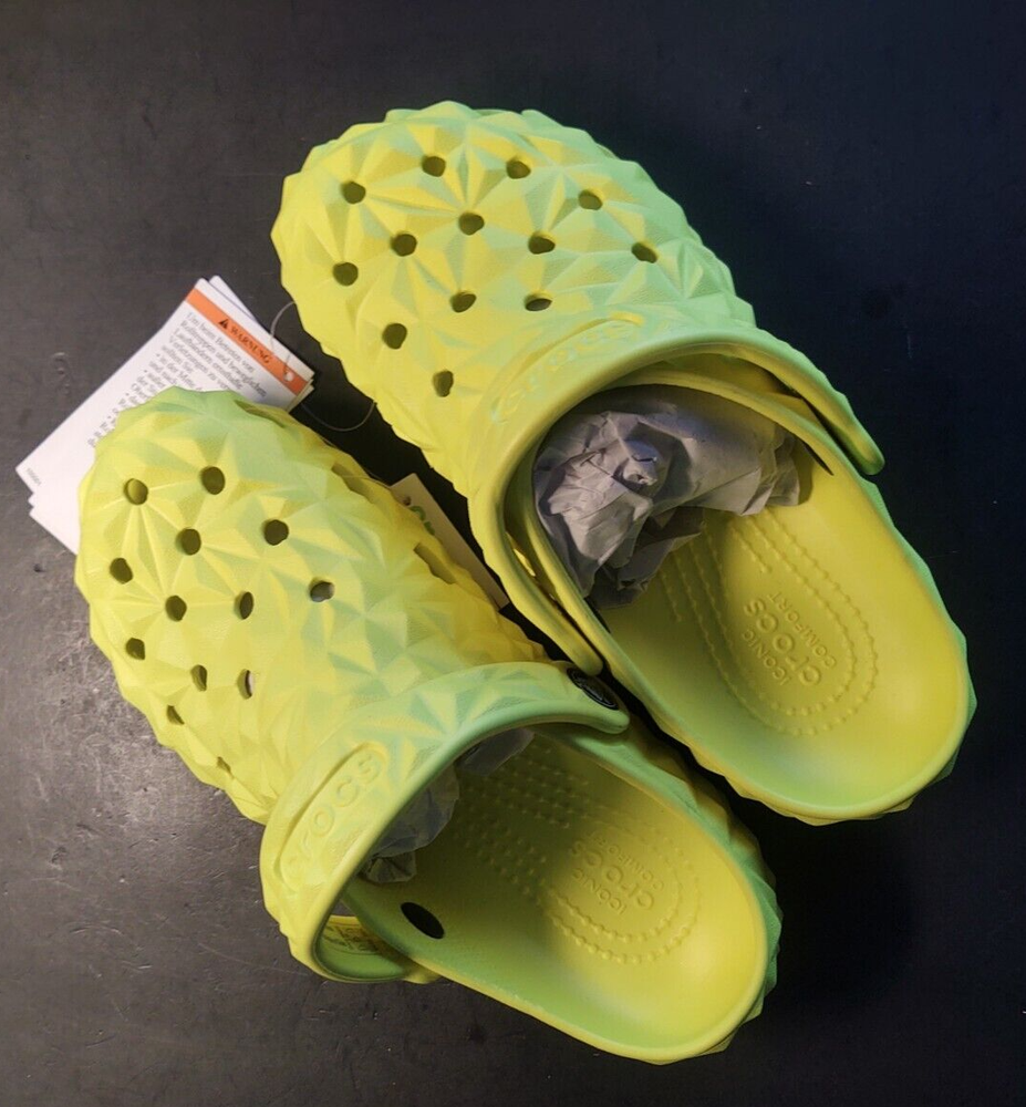 Crocs Kid's Classic Geometric clog yellow Size j2