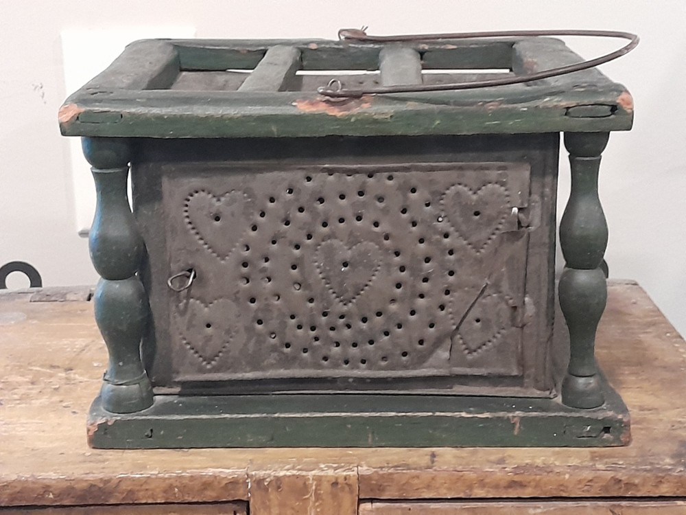EARLY PRIMITIVE 19C ANTIQUE FOOT WARMER~OLD  PAINT~HEART PUNCHED TIN SIDES~AAFA