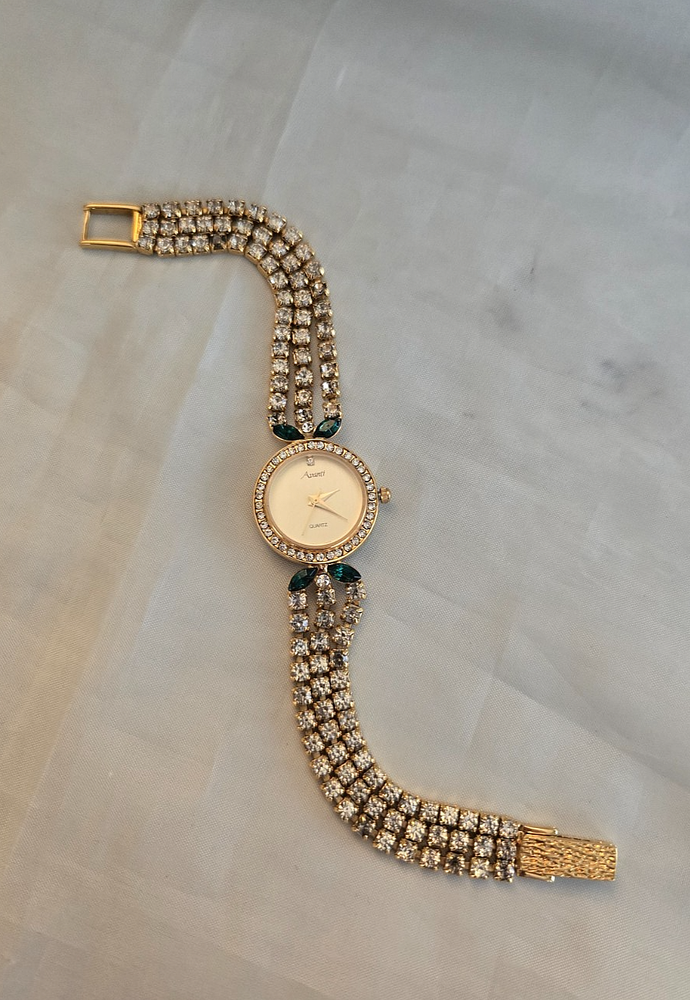 Elegant Avanti Ladies Jeweled Quartz Wrist Watch