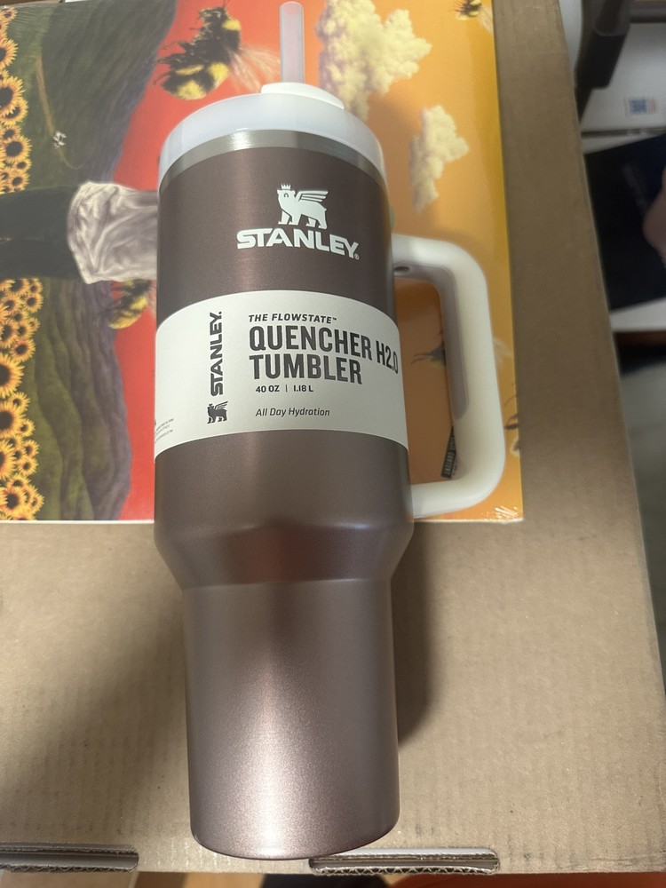 NWT Stanley 40oz Quencher H2.0 Tumbler Rose Quartz Glow