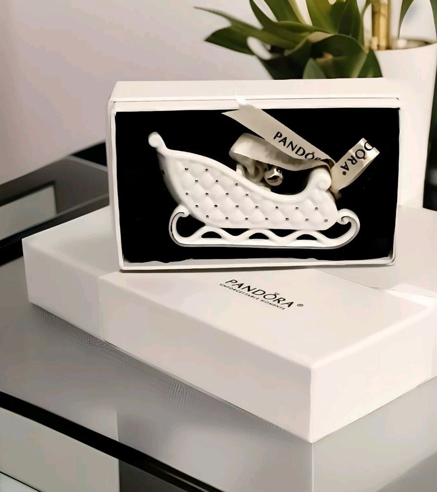 Pandora 2014 Retired PO1047 Limited Edition Ceramic Christmas Sleigh Ornament with Box GUC