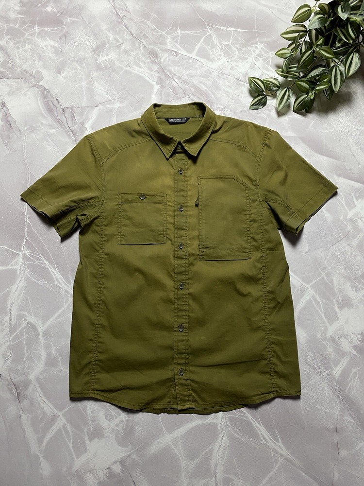 Arcteryx A2B Men’s Medium Short Sleeve Button-Down Shirt