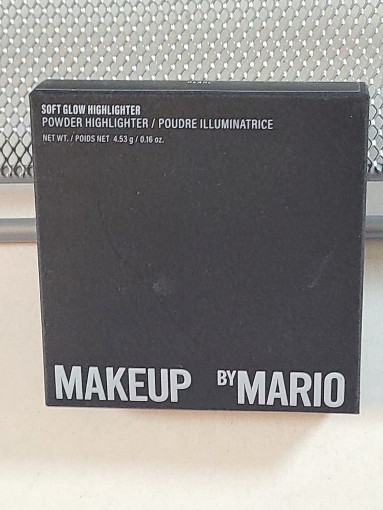 Makeup by Mario Soft Glow Powder Highlighter Color Pearl (luminous) NIB .16 Oz