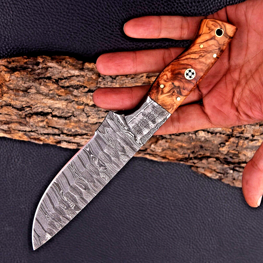 Custom Forged Damascus Steel Hunting and Camping Fixed Blade Knife 2906