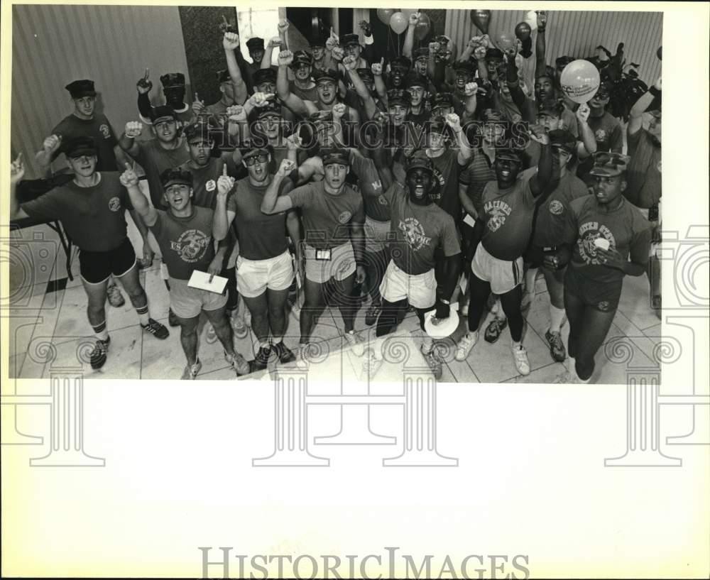 1985 Press Photo Marines Celebrate After Completion Of Charity Climb-A-Thon