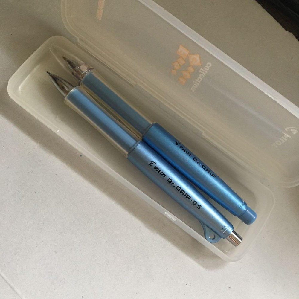 b.826 Pilot Dr. Grip Ballpoint Pen and Mechanical Pencil Set of 2