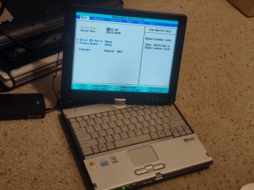 Fujitsu LifeBook T4020D Touchscreen Wacom Tablet Laptop - No HDD, 1GB RAM