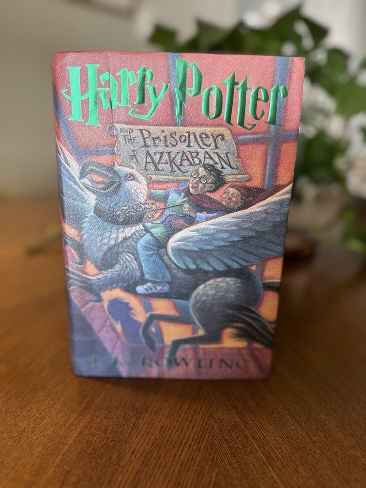Harry Potter  Prisoner of Azkaban Book 1st Edition 1st Print Hard Cover 1999
