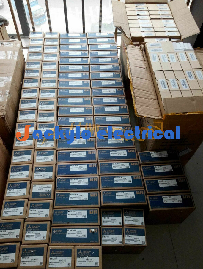 1PC NEW Mitsubishi FR-F820-1.5K-1 frequency converter