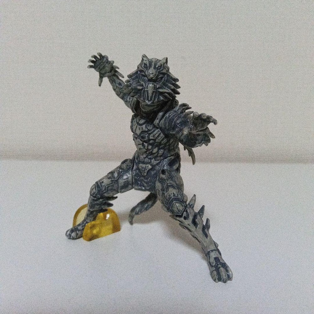 Kamen Rider Hg Wolf Orphenok Action Figure with Mini Book Pre-Owned