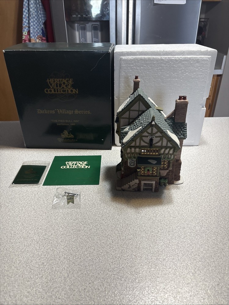 Vtg. Dept 56 Dickens Village Series The Pied Bull Inn #57517; 2nd Edition, 1993