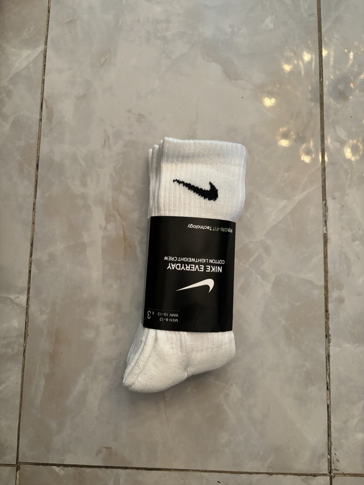 Nike Everyday Cushioned Dri-FIT 6-8 Socks - 3 Pairs, White (SX7666-100)