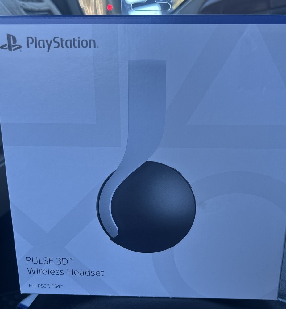 Brand New Sony Pulse 3D Wireless Gaming Headset for PlayStation PS5 /PS4 (White)