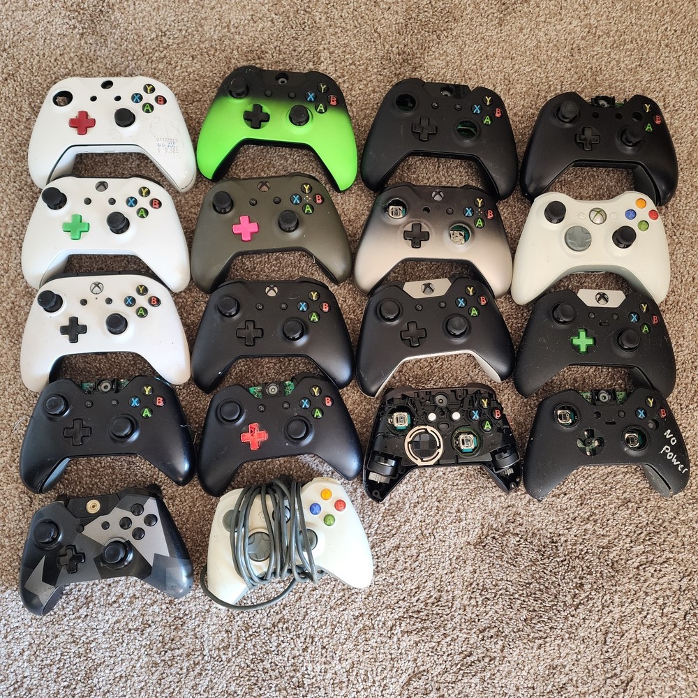 Xbox Controller Lot For Parts (Lot Of 18)