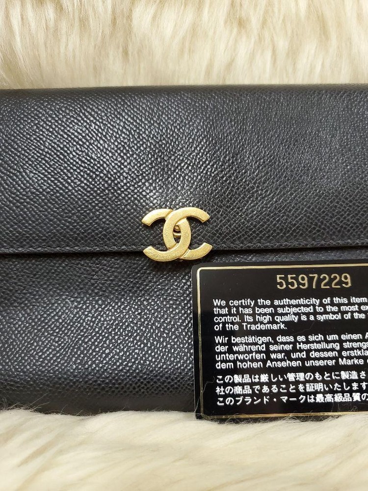 Rare CHANEL Black Leather Tri-fold Wallet 5597229 Gold Hardware Elegant