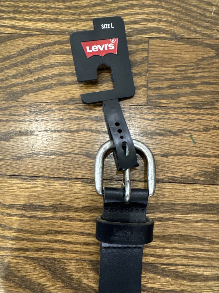 Levi's NEW Full Grain Bovine Leather Belt Size 40 Burnished Metal Buckle Black