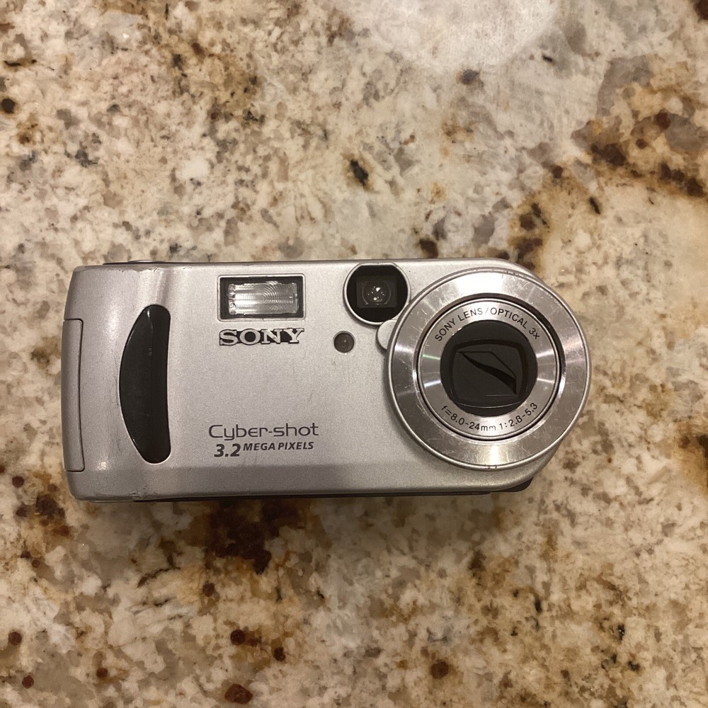 Sony Cyber-shot DSC-P72 3.2MP Digital Camera - Silver