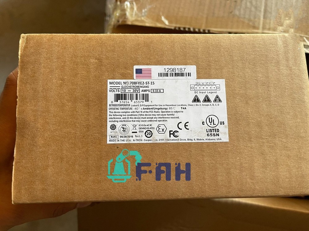 1pc 708FXE2-ST-15 new Industrial Switch