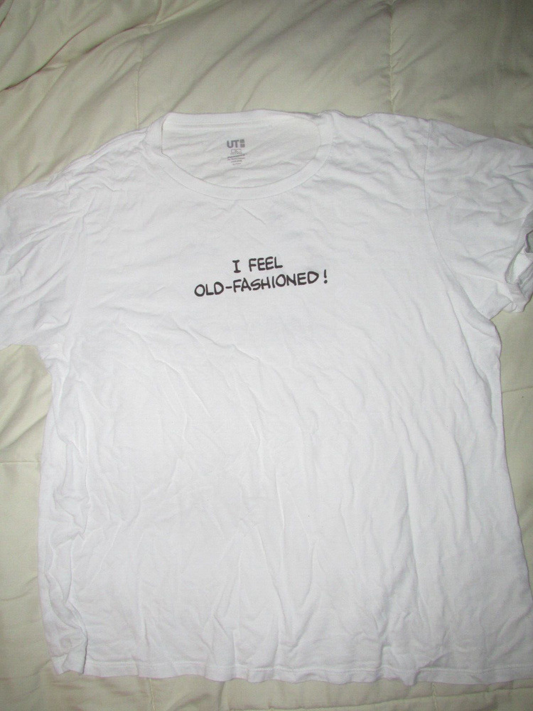 I FEEL OLD FASHIONED XL T-SHIRT WHITE PEANUTS DUAL SIDED CLEARANCE SALE-image
