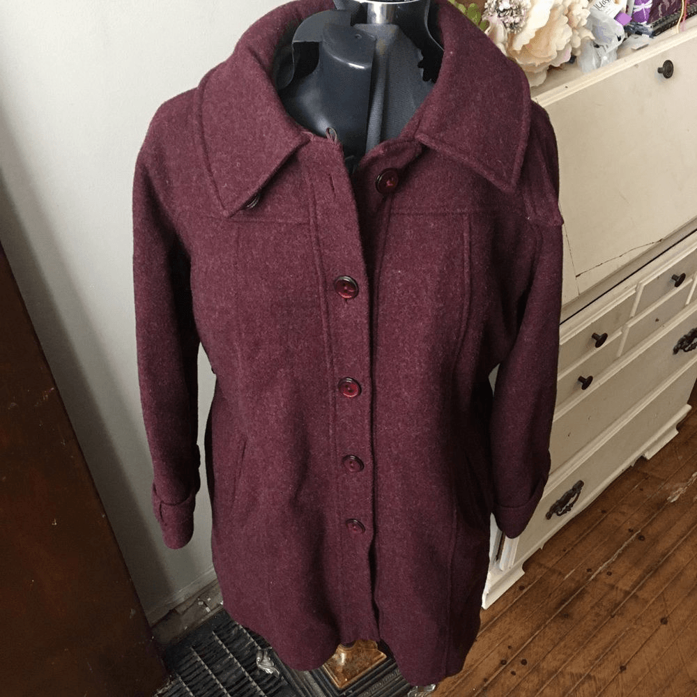 Vintage maroon wool coat with Union Made label and M size