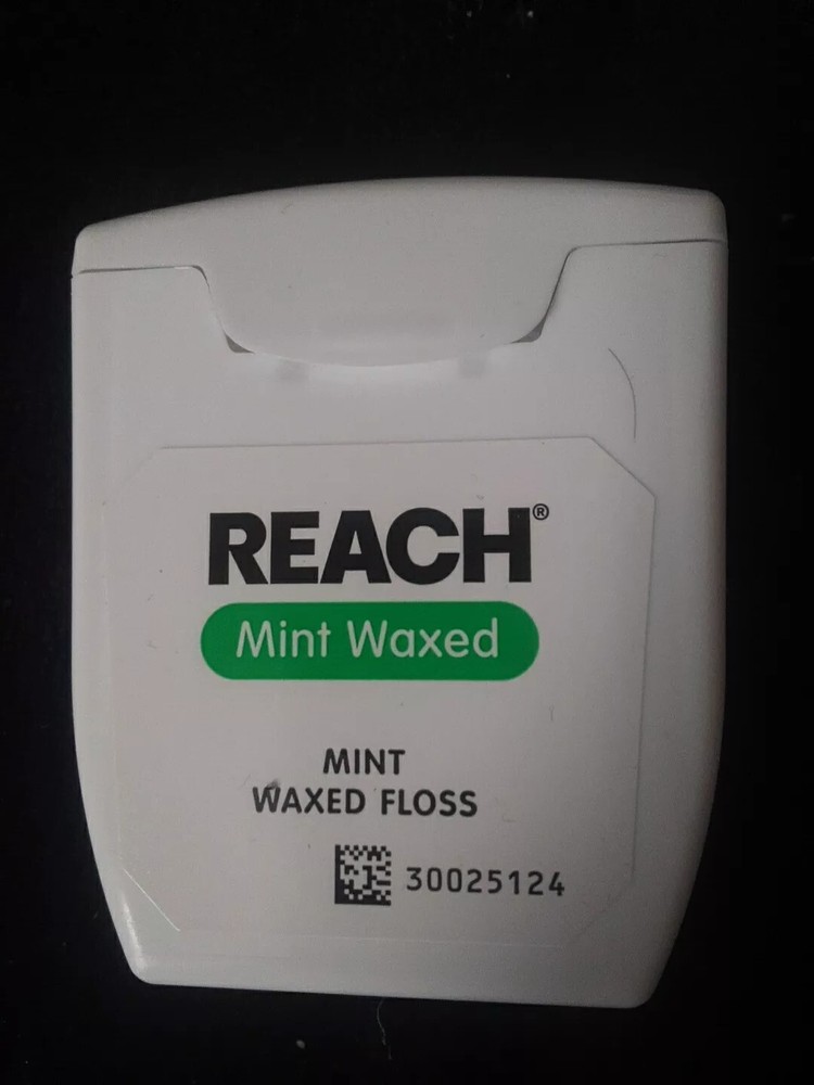Reach Tape Mint Waxed Dental Floss for Strong Clean Teeth