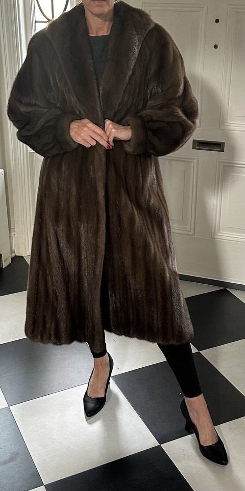 full length mink coat - Brand : Furs By Richard