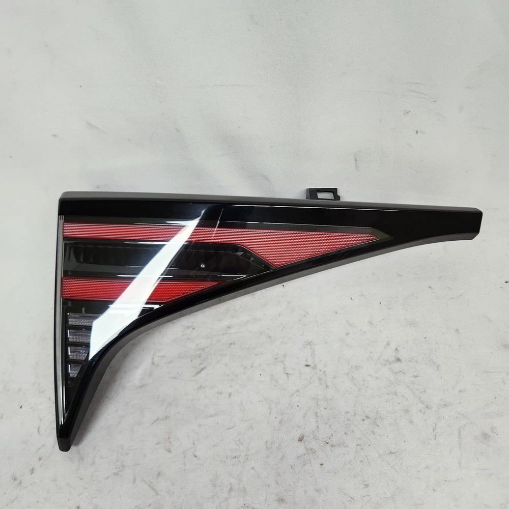 2023 2025 Kia Sportage Rear Left Driver LH Side Inner LED Tail Light OEM