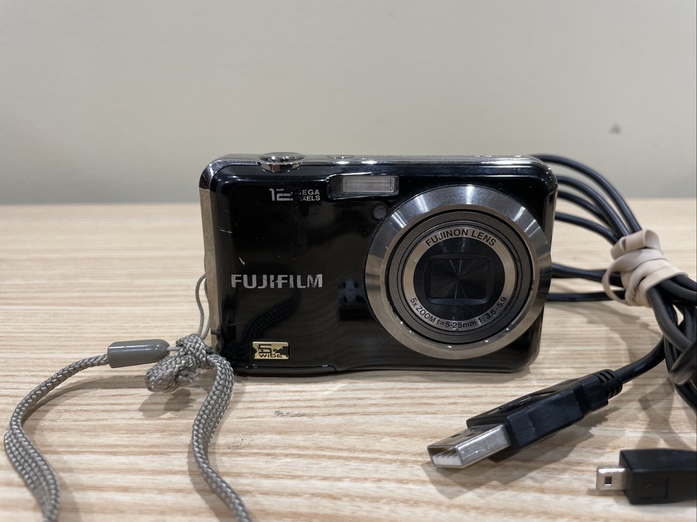 Fujifilm FinePix A Series AX230 12 MP Digital Camera - Black  + Cable (TESTED)