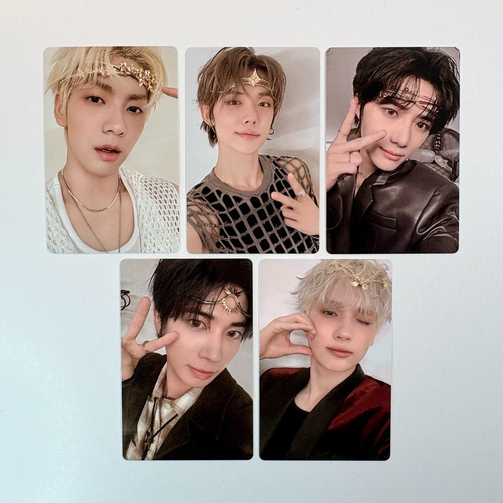 [TXT] TOMORROW X TOGETHER 2026 SEASON’S GREETINGS Official Photocard A
