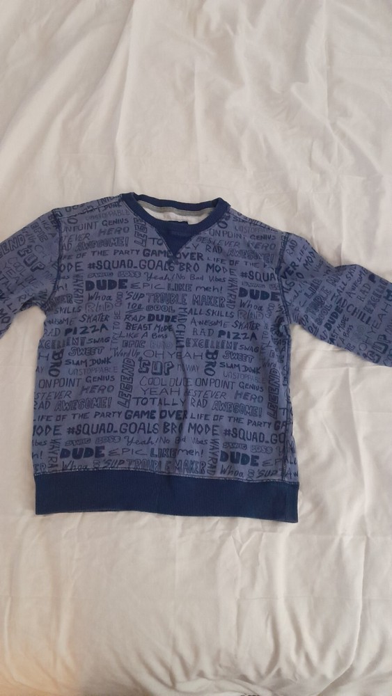 boys blue graphic sweatshirt size 10/12- preowned