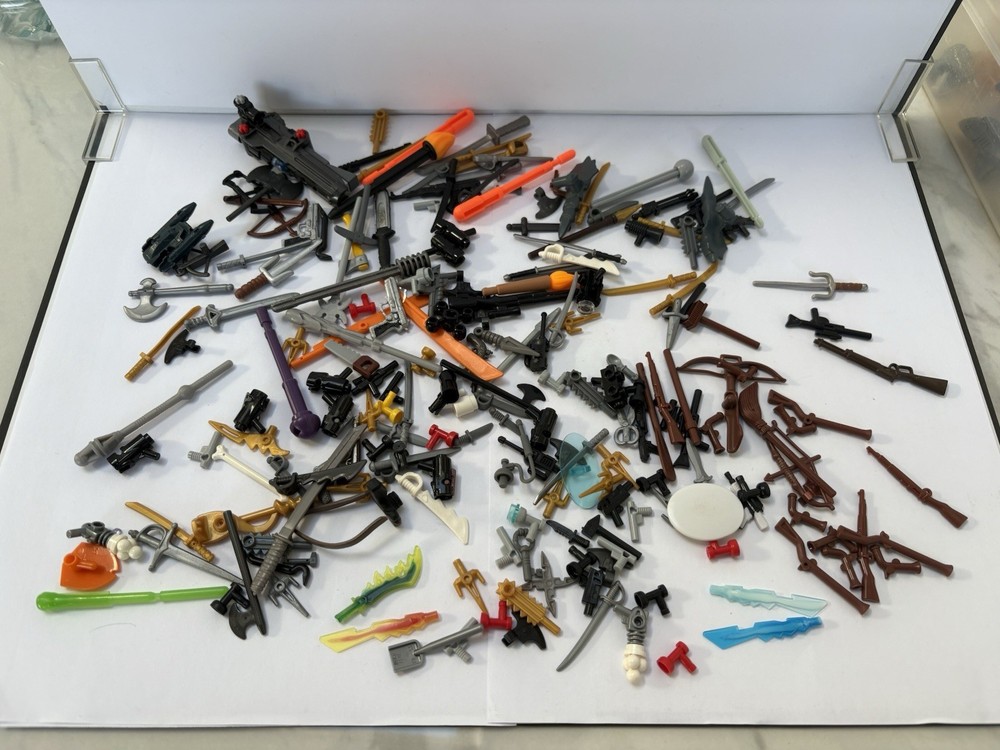 Lego Minifigure Weapon Accessories Bundle