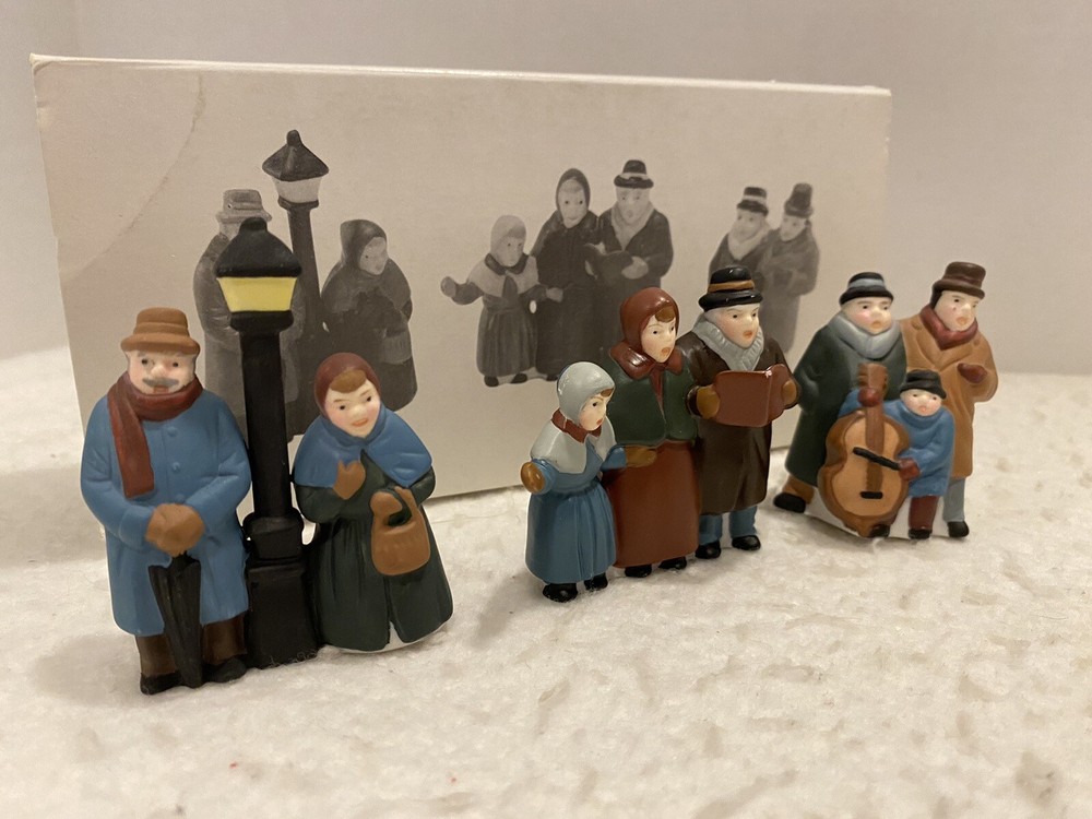 Dept 56 Heritage Dickens Village Christmas Carolers Set of 3 6526-9 Original Box