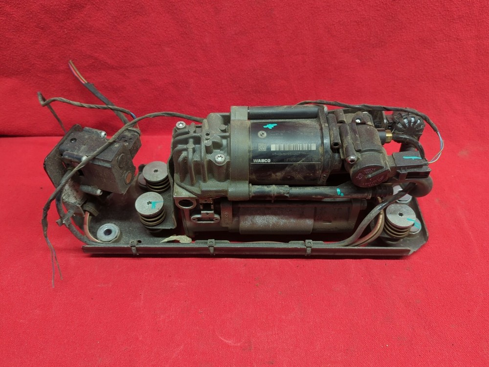 2009 - 2016 BMW 535iGT 5 / 7 Series - Air Suspension Compressor / Pump - 6794465