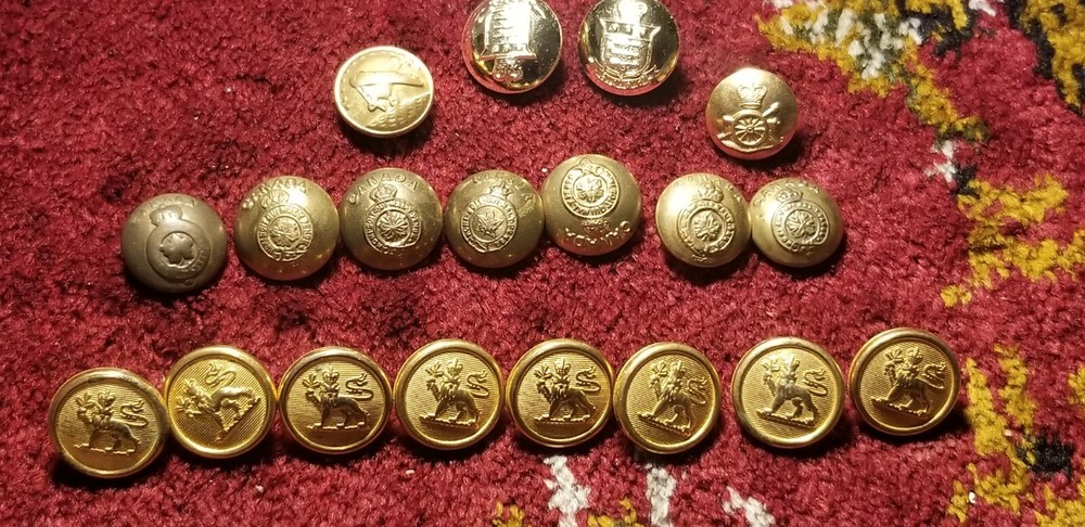 US Army,Canadian British Army WWII And After Uniform Buttons 19 Buttons Set Idc.