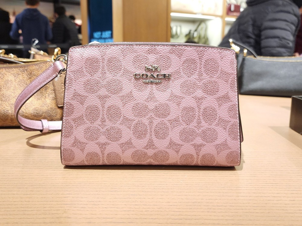 Authentic COACH Gia Crossbody Bag In Pearlized Pink Rose Signature Canvas