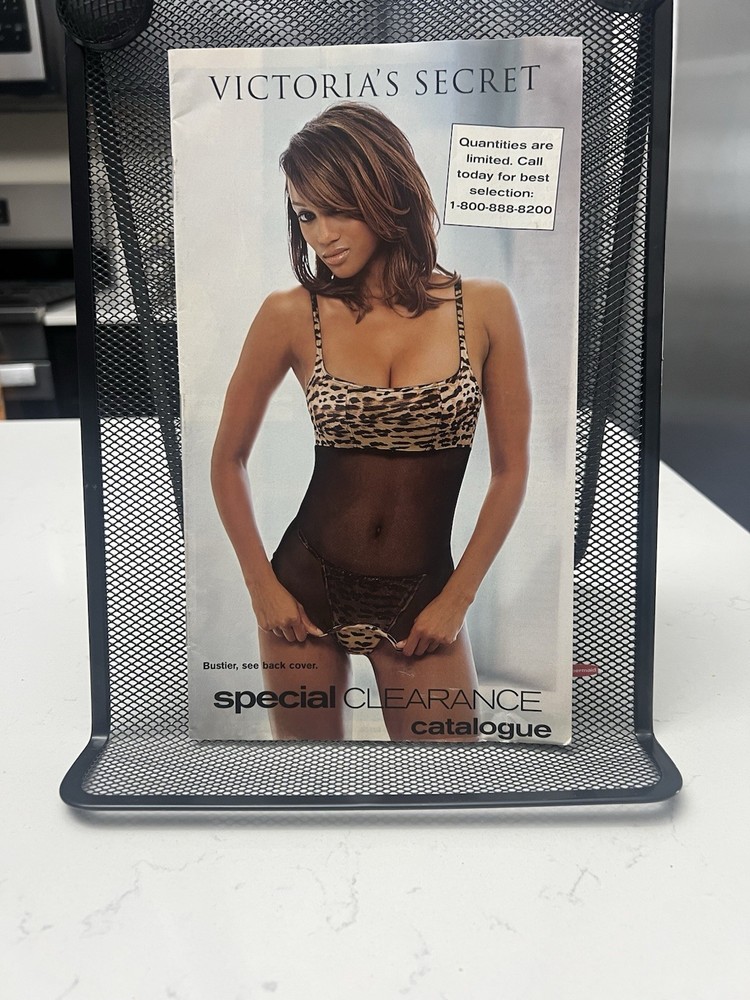 VICTORIA'S SECRET CLEARANCE SALE CATALOG-clearance 1998 Tyra, Elle, Stamos.-image