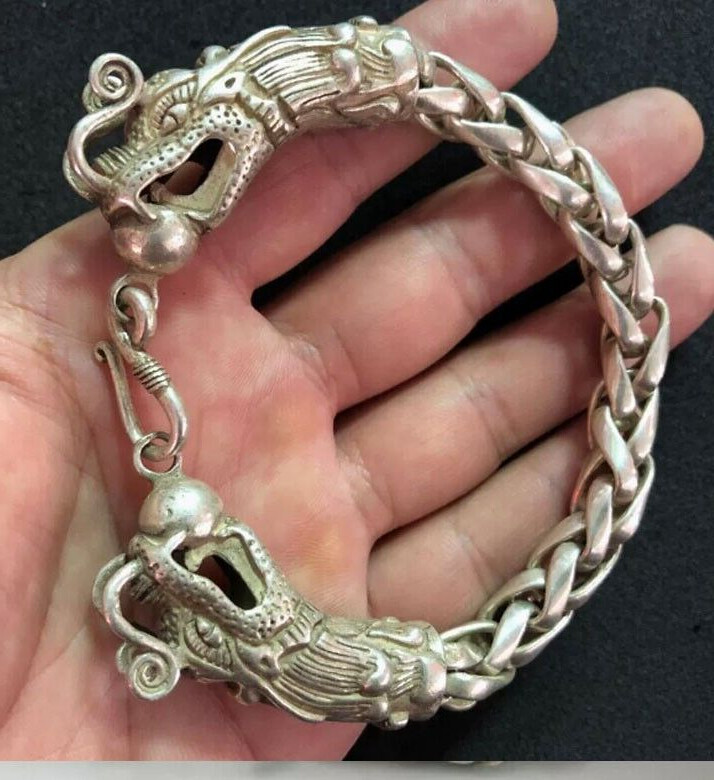 Exquisite Chinese Rare Collectible Tibet Silver Handwork Dragon Amulet Bracelet