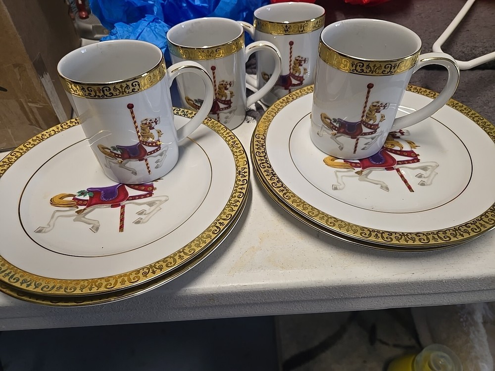 Royal Gallery Gold Buffet CAROUSEL HORSES Coffee Mugs PLATES 1991 Set of 8