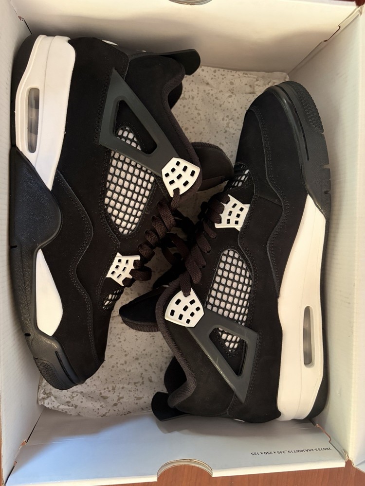 Jordan Air Jordan 4 Retro White Thunder Black White FQ8138-001 Men's Sneaker