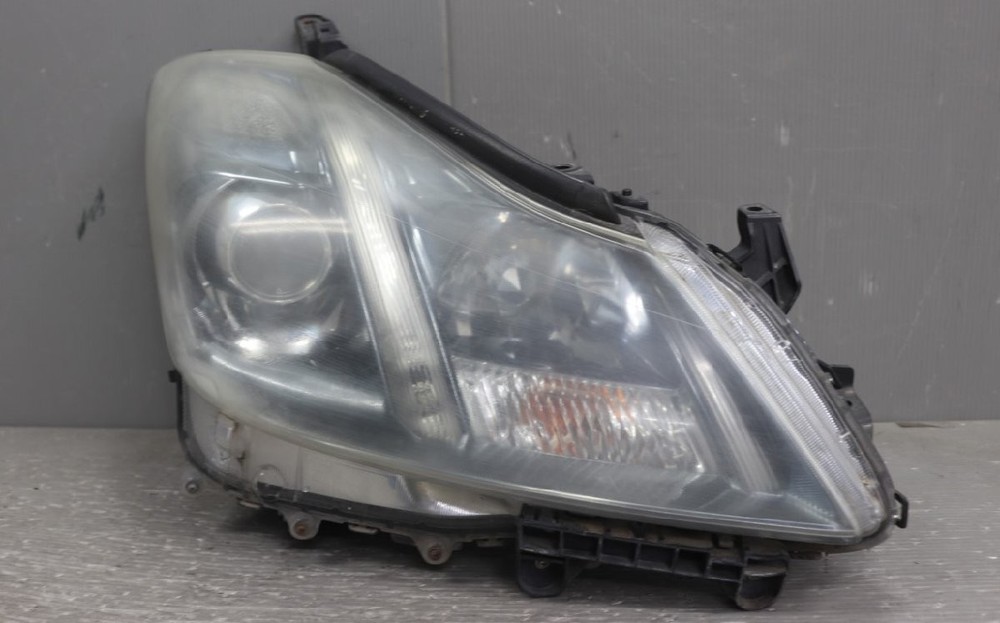 Toyota Crown Athlete G GRS204 OEM HID Xenon Headlight Ballast Right Side Used