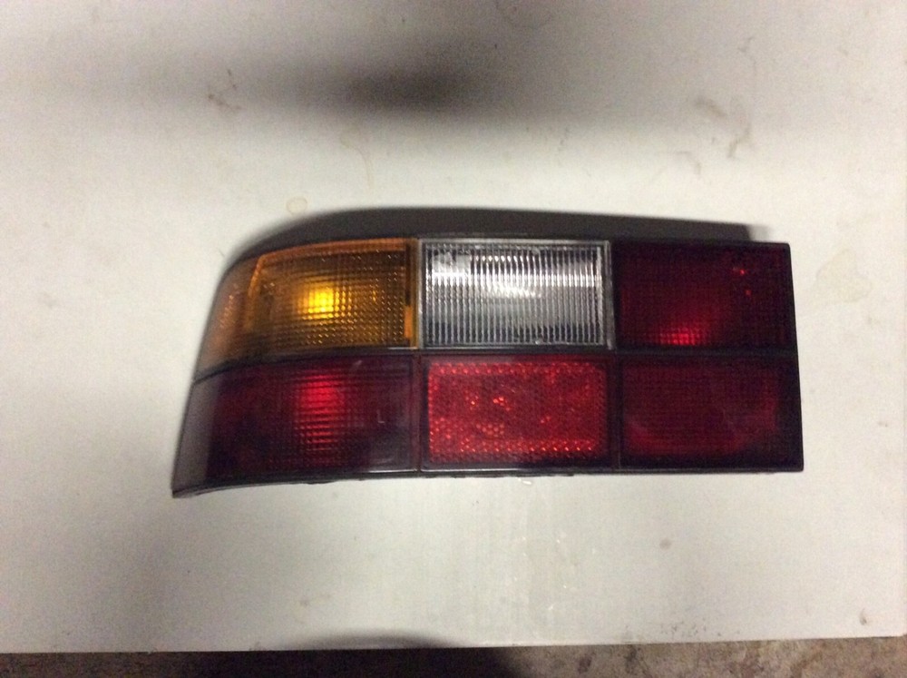 GENUINE PORSCHE 924 924S 944 TURBO 951 S LEFT REAR TAIL LIGHT LENS- NICE!