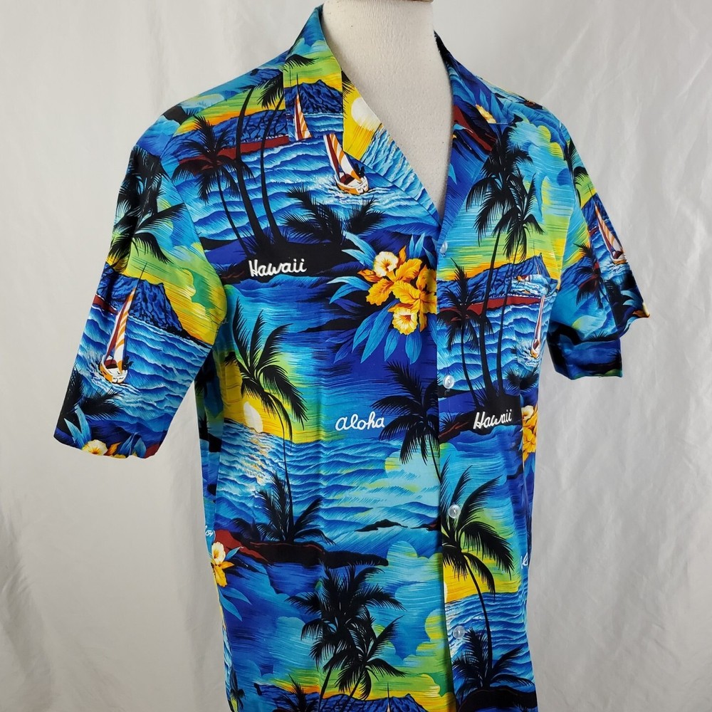 Vintage Royal Creations Hawaiian Camp Shirt Large Ocean View Floral 100% Cotton