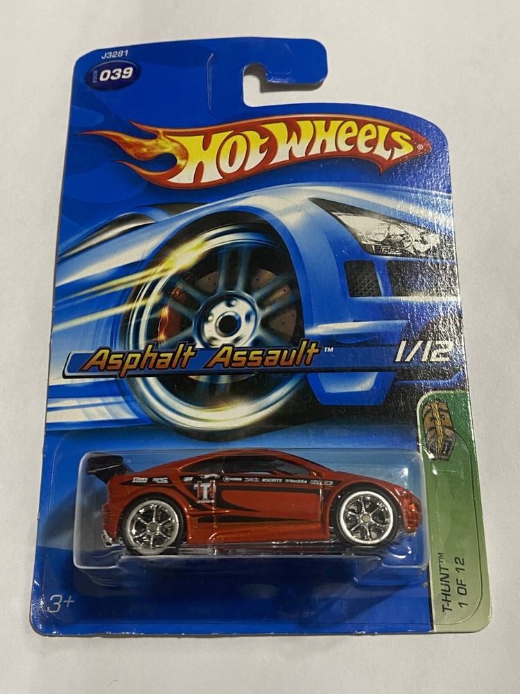 ⭐️⭐️Hot Wheels Super Treasure Hunt TH Asphalt Assault 1/12, 2006 No. 039 Red Car