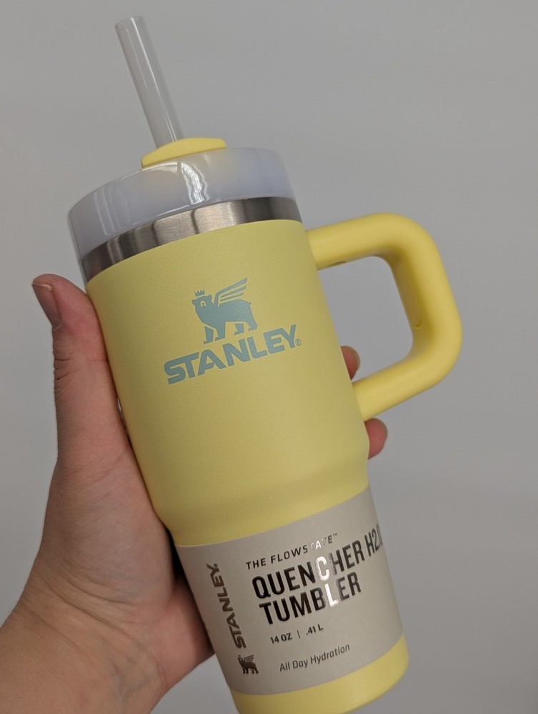NEW STANLEY cup The Quencher Flowstate Tumbler 14 OZ pomelo yellow
